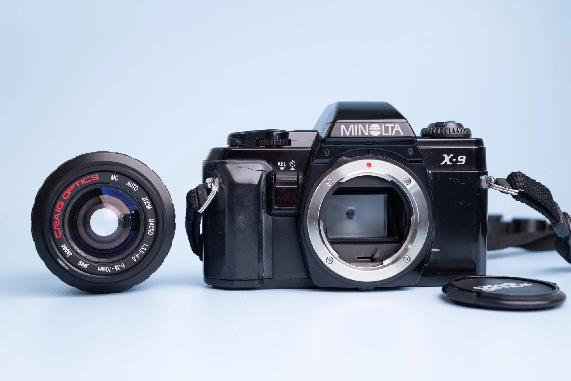 Minolta X9 35mm SLR Film Camera with 35-70mm Macro Focusing Zoom